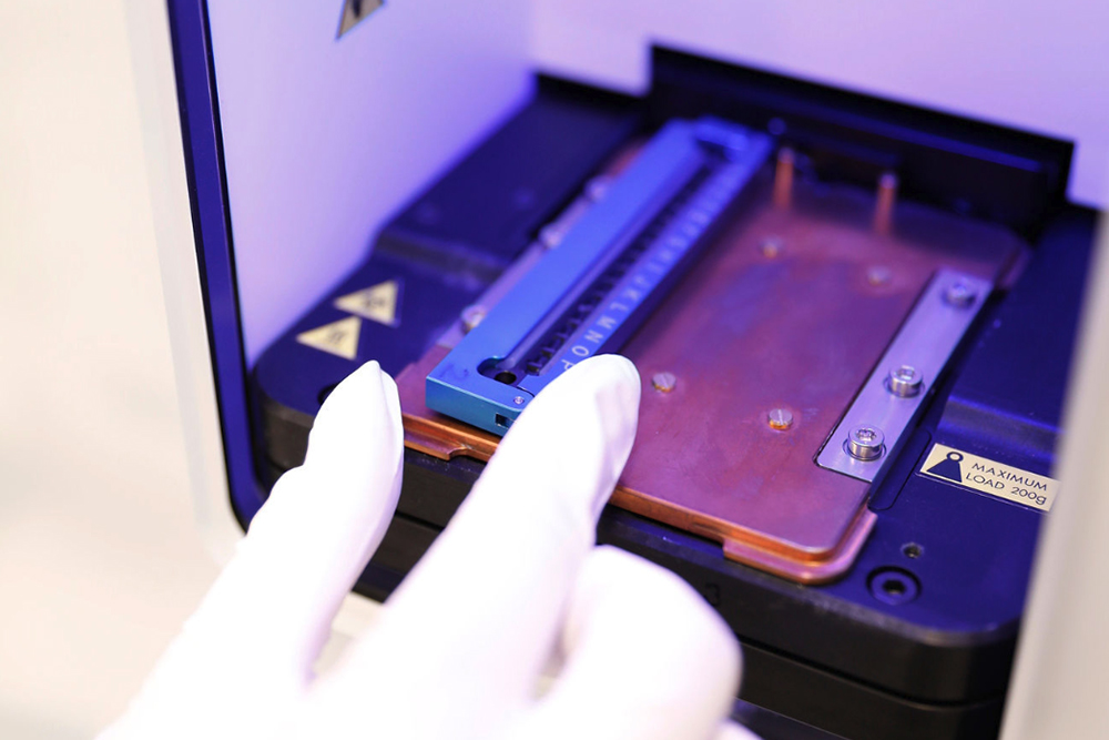 Lab instrument
